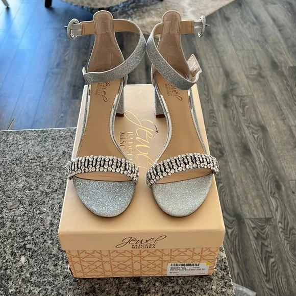 Jewel Badgley Mischa James Silver Block Heel Sandal Size 7.5 - Picture 1 of 7